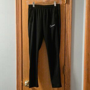 Nike Boys’ Joggers – Size L